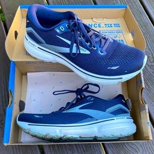 Navy Brooks Ghost 15 8.5B